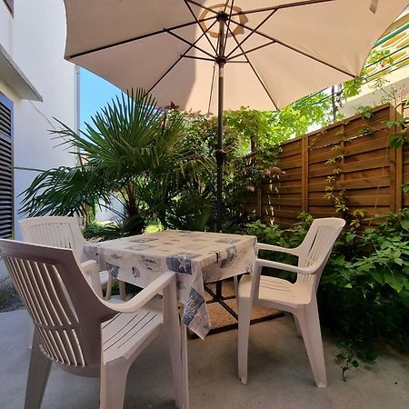 Apartment Vesna With Terrace Baška Eksteriør bilde