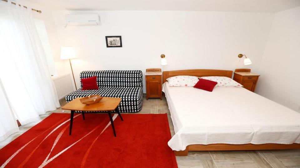 Apartment Vesna With Terrace Baška Eksteriør bilde