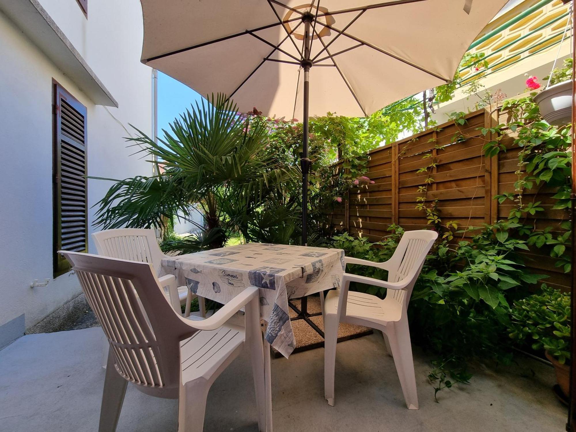 Apartment Vesna With Terrace Baška Eksteriør bilde